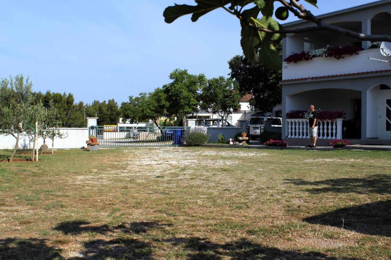 Apartments With A Parking Space Seline, Paklenica - 6603 Starigrad Paklenica Exteriör bild