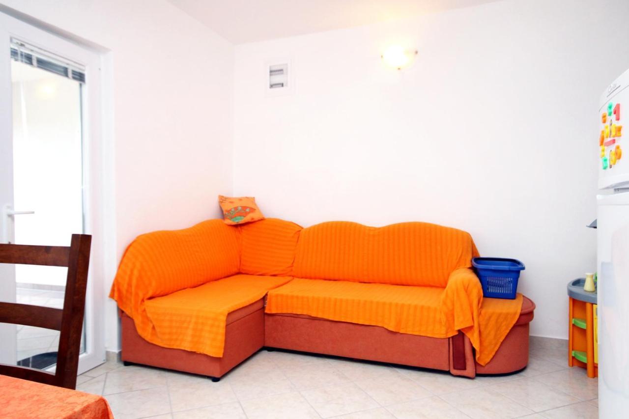 Apartments With A Parking Space Seline, Paklenica - 6603 Starigrad Paklenica Exteriör bild