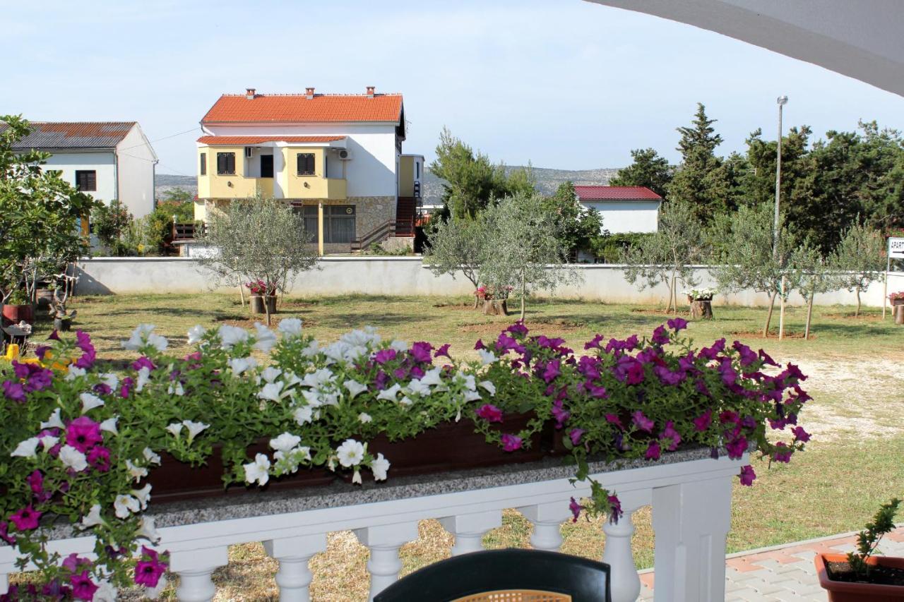 Apartments With A Parking Space Seline, Paklenica - 6603 Starigrad Paklenica Exteriör bild